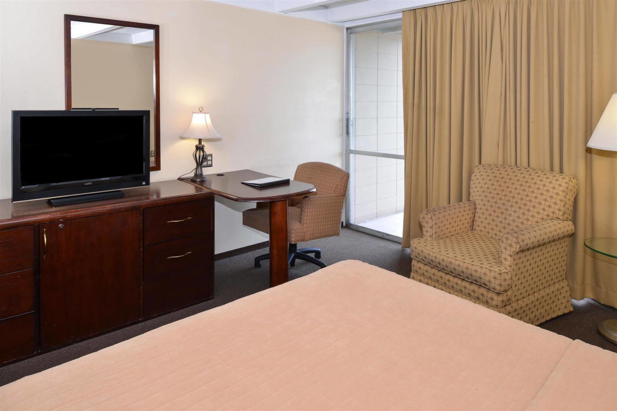 Americas Best Value Inn - Campus View Eau Claire Exteriér fotografie